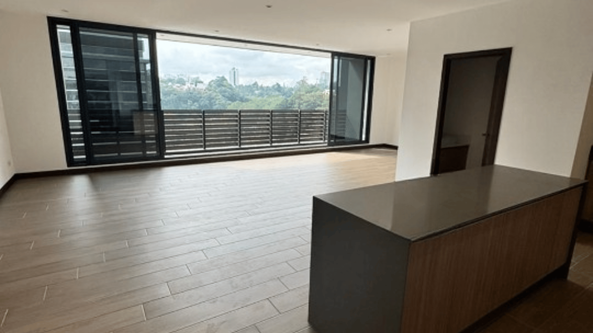 Apartamento en Venta y Renta en zona 15 - Miniatura 2