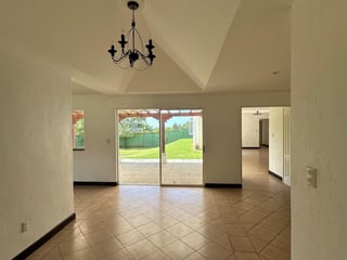 Alquilo casa de 1 nivel en Condominio Casa y Campo CAES - 4