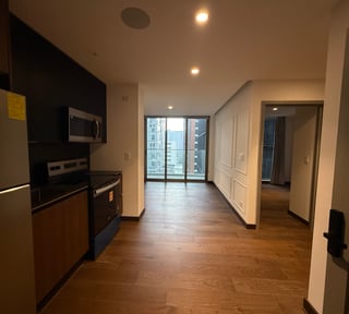 Apartamento de 1 habitación nuevo en renta en zona 10.