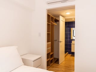 Alquilo lindo y acogedor  apartamento amueblado en zona 4 Edif. QUO - 4
