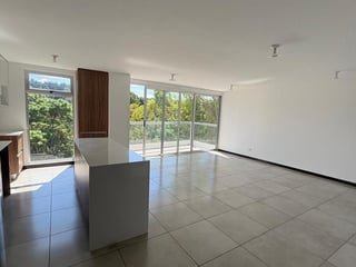 Apartamento en Alquiler Edificio Telia, zona 15 VHII - 4