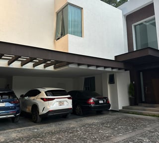 CASA EN VENTA – KM 8.8 MUXBALIA
