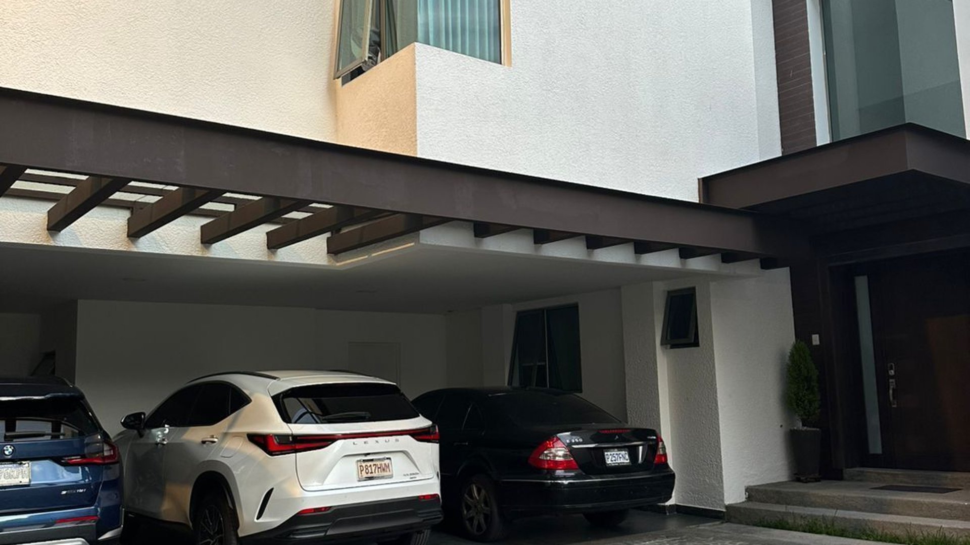 CASA EN VENTA – KM 8.8 MUXBALIA