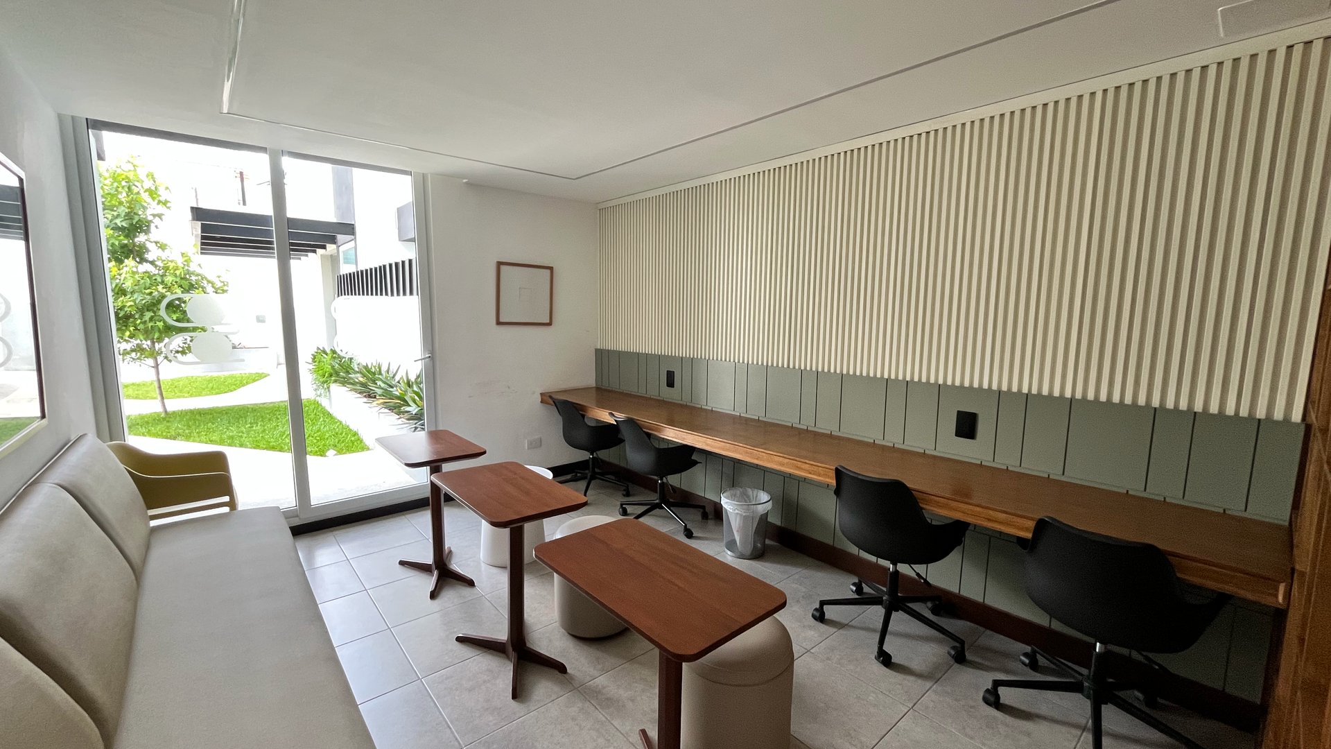 Apartamento en Venta, Edificio Bosse, zona 2 - Miniatura 13