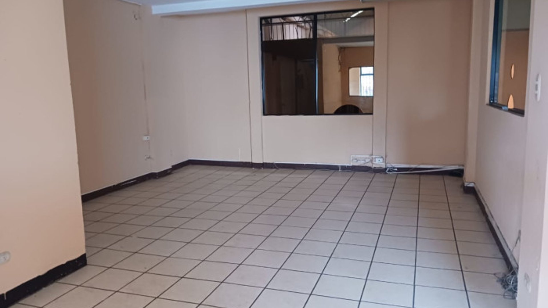 Edificio comercial en venta o renta en San Cristobal - Miniatura 11