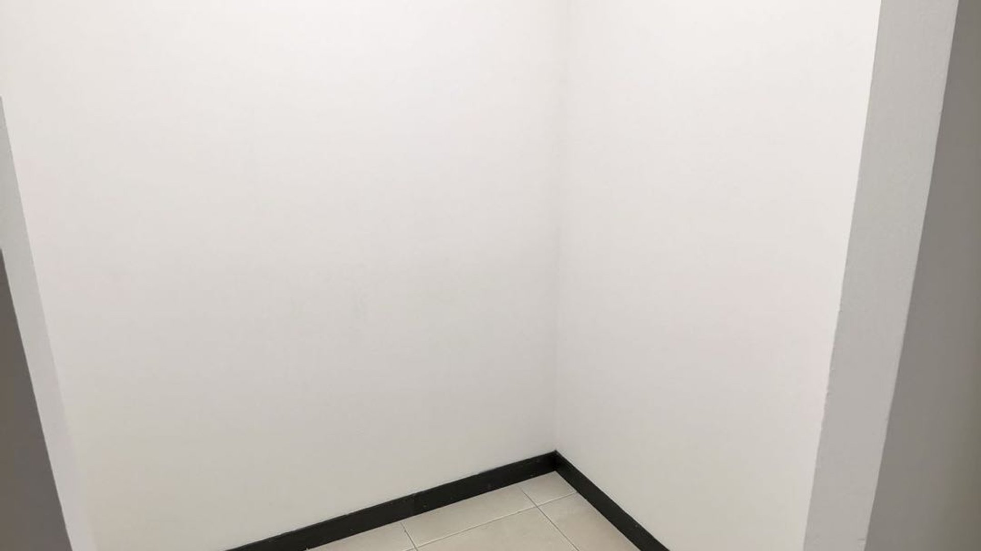 Alquier de oficina amueblada y tabicada | Zona Pradera, Zona 10 - Miniatura 10