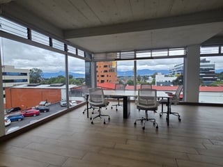 Oficina Corporativa en RENTA Las Américas Zona 13 - 5