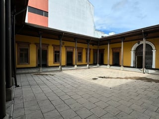 CASA EN RENTA EN ZONA 1 - 3