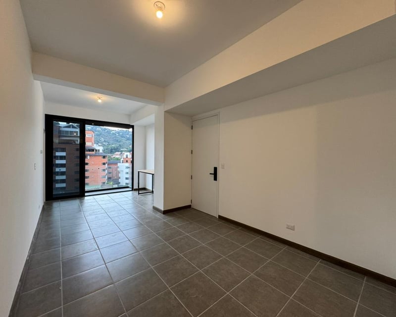 APARTAMENTO DE 3 HABS EN QUINCE ESQUINA ZONA 15