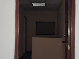Renta de Oficina en Calzada Roosevelt - 3
