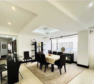 en Venta o Renta Apartamento amueblado en Zona 10