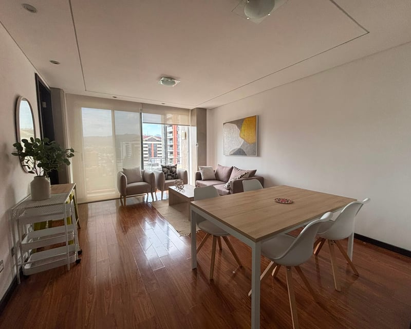 Apartamento en Alquiler Edificio Torre 14, zona 14