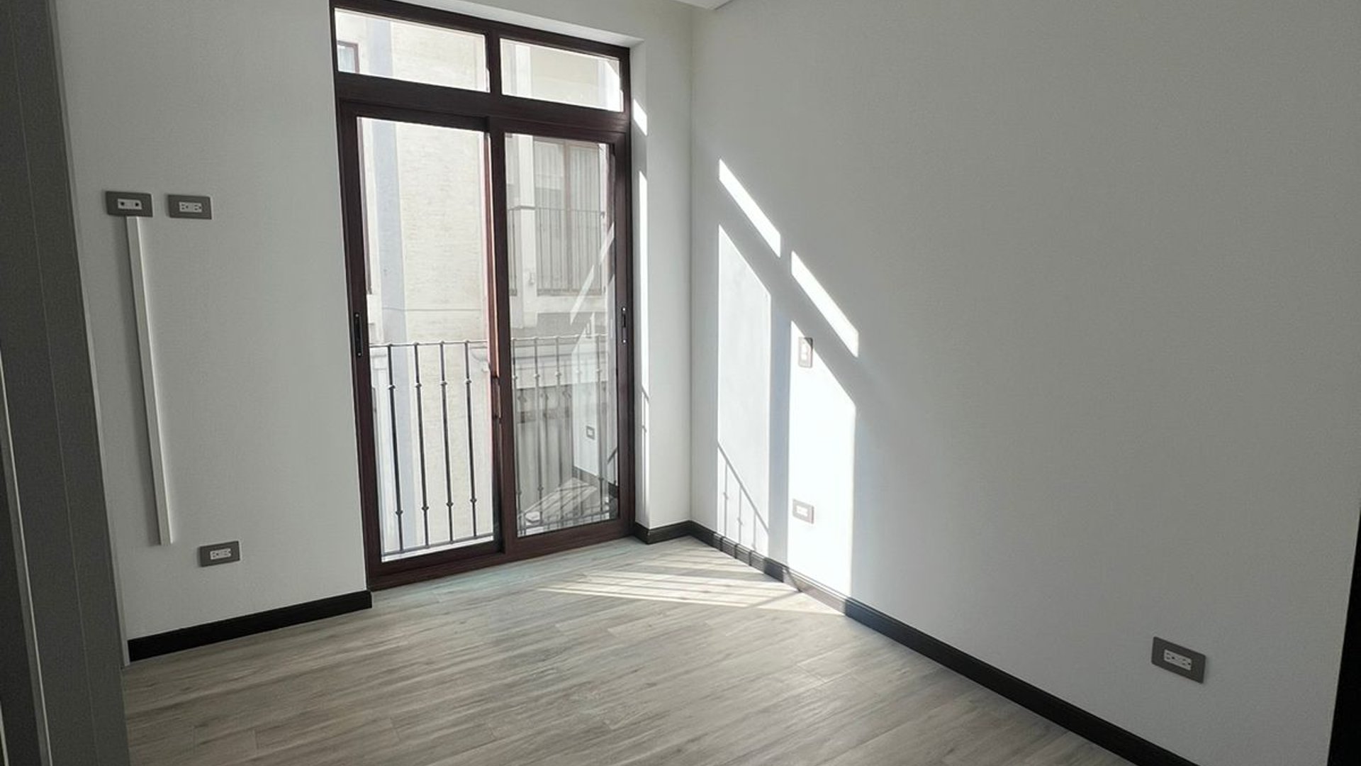 ALQUILER DE HERMOSO APARTAMENTO - LIRIOS DE CAYALÁ, ZONA 16 - Miniatura 17