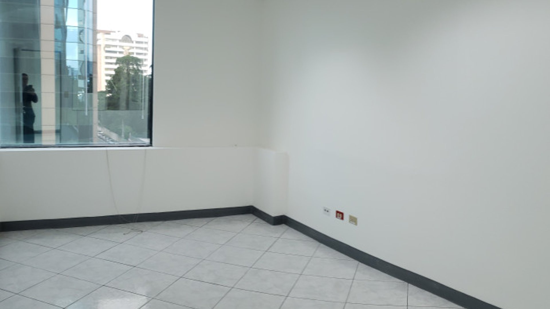 Oficina Comercial en Europlaza Z.14 en Venta o Alquiler - Miniatura 12