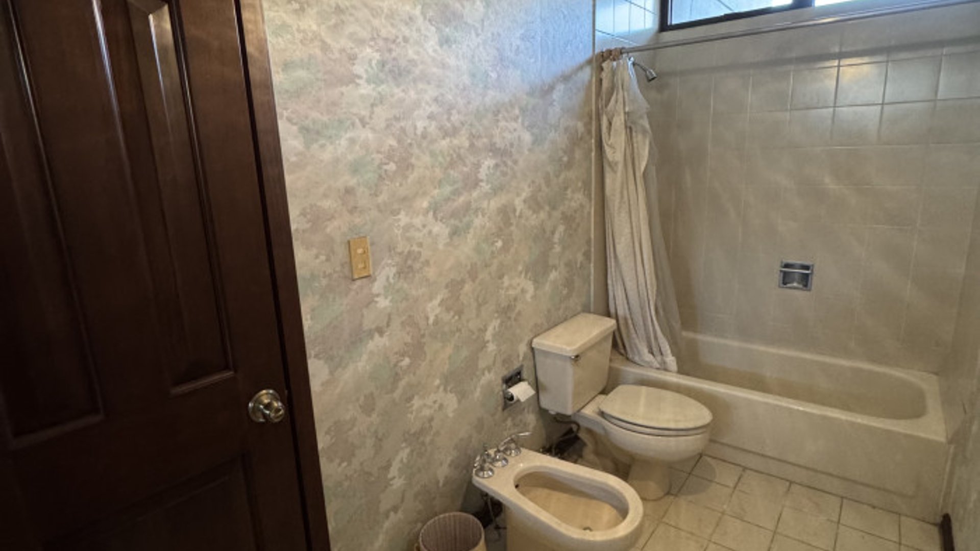 Apartamento en Renta zona 14 Avenida Las Americas - Miniatura 9