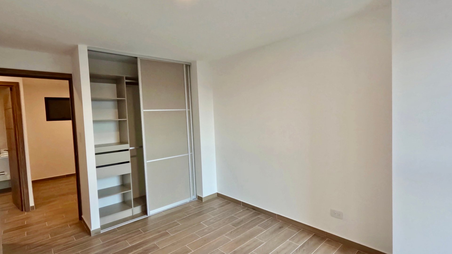 Apartamento en venta o renta Parque 14, zona 14 - Miniatura 6