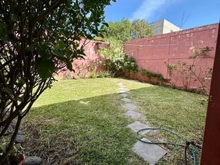 Exclusiva Casa de 2 Niveles en Condominio, Lomas de Portugal - 3