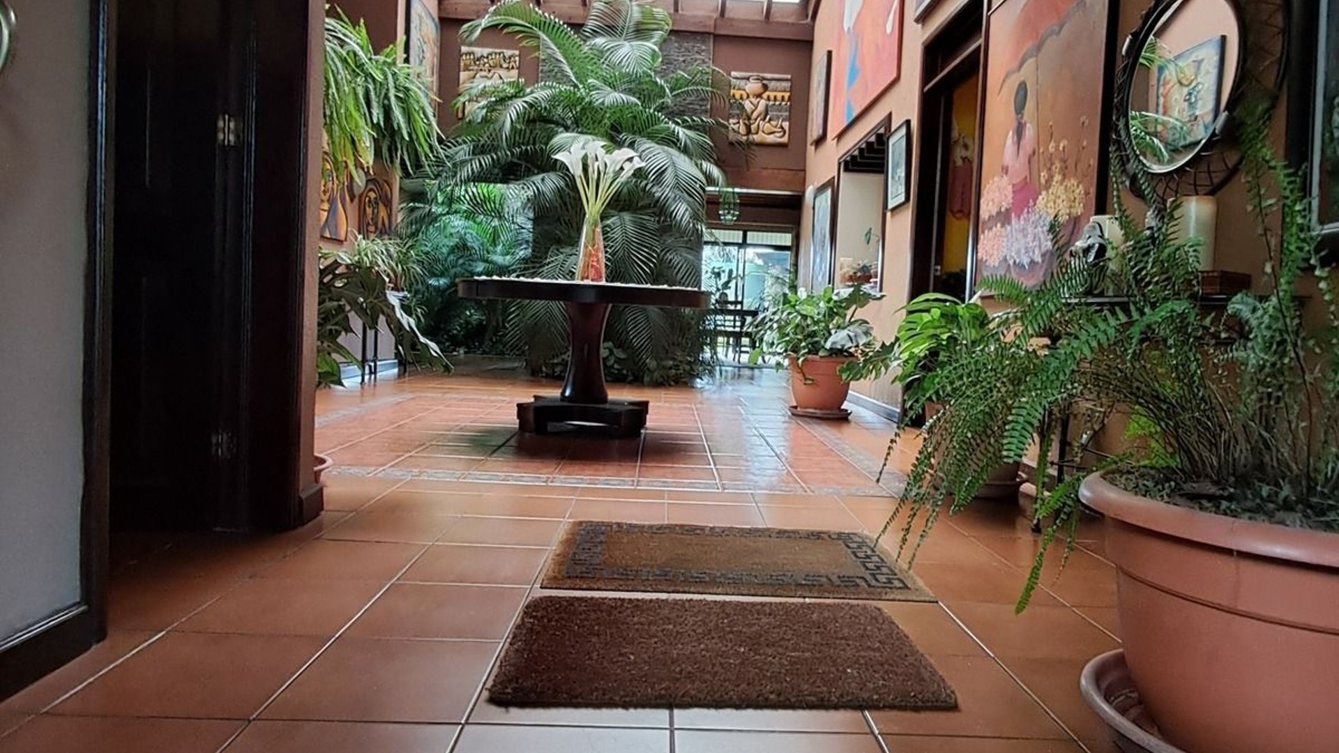 Casa en VENTA en Zona 16 La Montaña