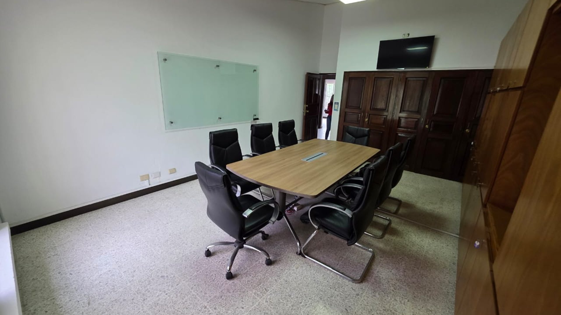 Casa en renta para Oficina a Puerta Cerrada en Zona 14 | Ref-6116