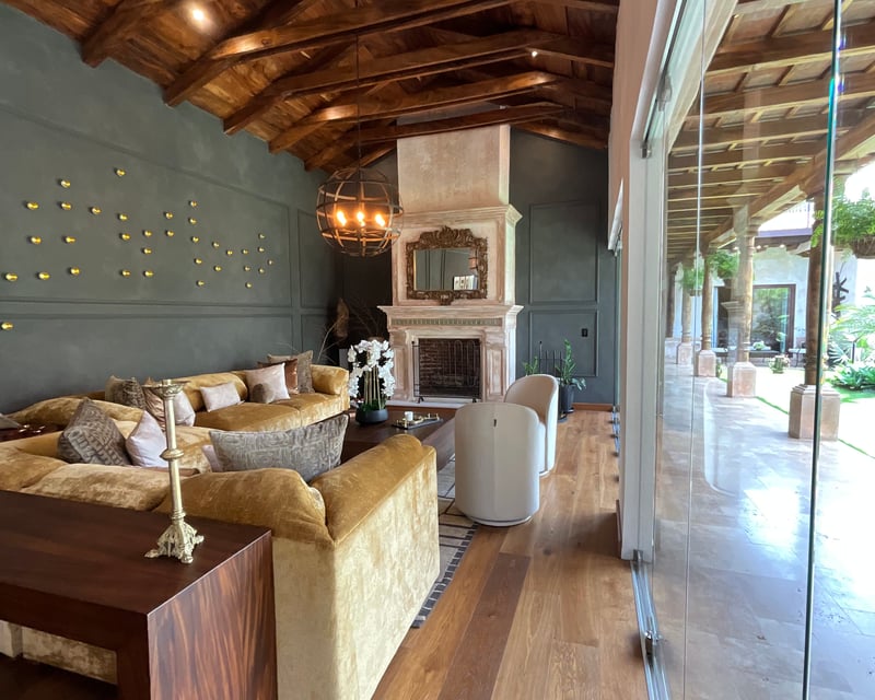 EXCLUSIVA CASA EN VENTA UBICADA EN CONDOMINIO AL INGRESO DE ANTIGUA G