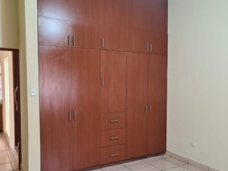 House for rent, 2 bedrooms, Balcones, San Cristóbal Zone 8 Mixco - Image 2