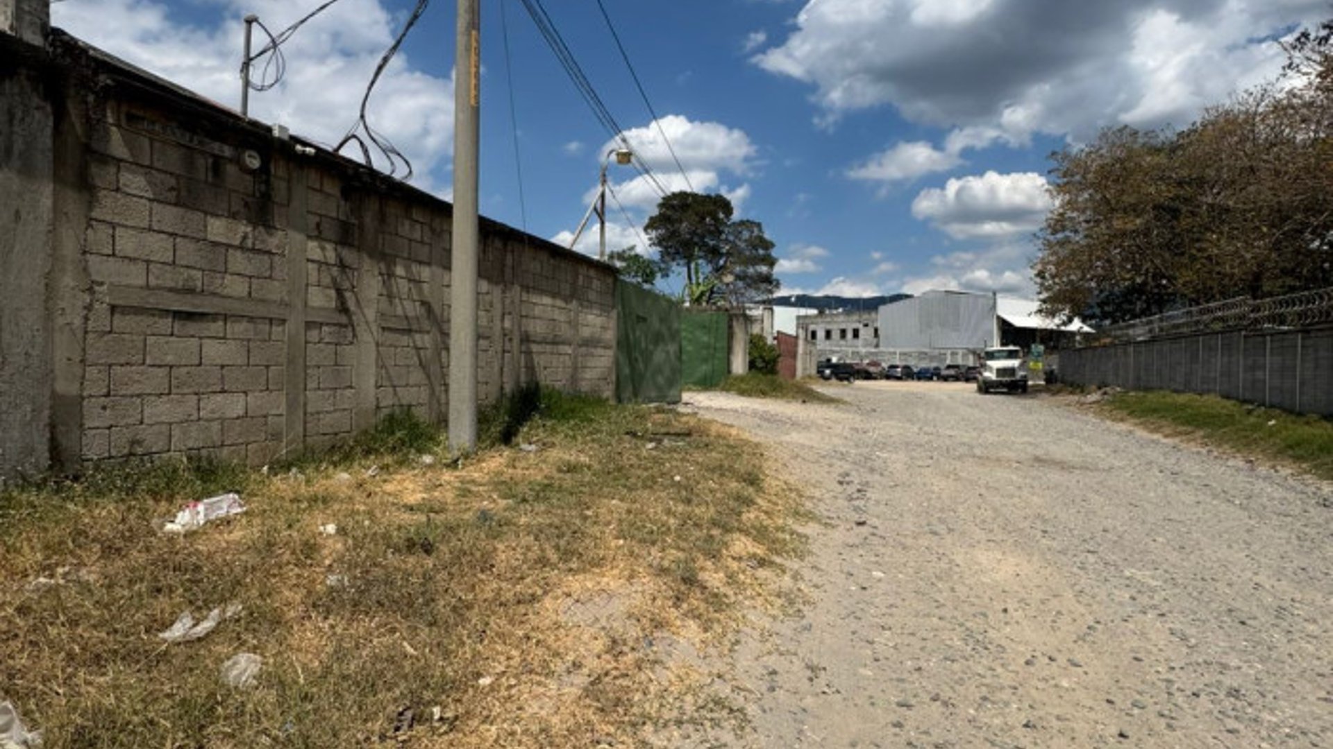 Terreno comercial en Venta, Gerona San Miguel Petapa - Miniatura 2