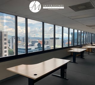 Oficina en renta Penthouse en Zona 10