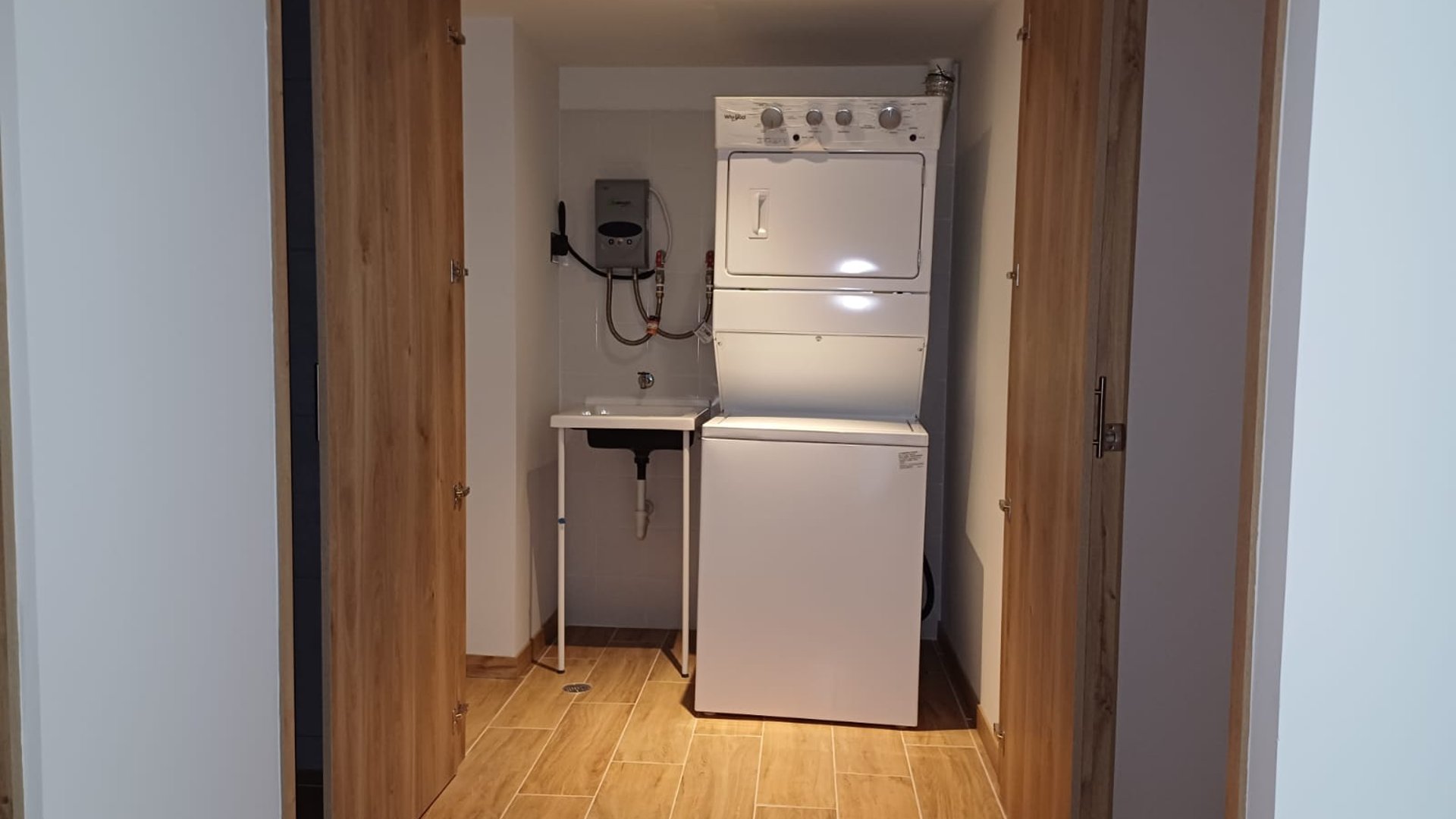 APARTAMENTO AMUEBLADO EN RENTA EN CENDANA ZONA 9 - Miniatura 29