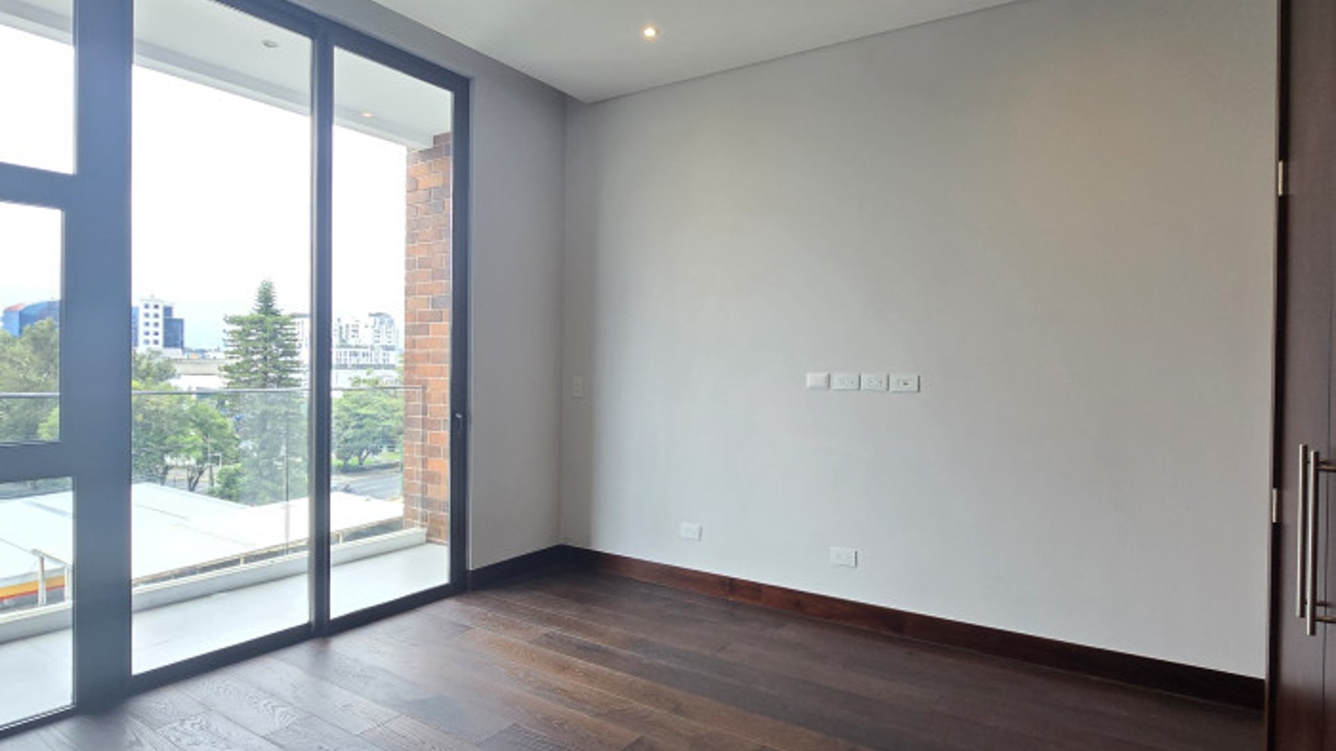 Apartamento en Z.14 en Venta o Alquiler - Miniatura 4