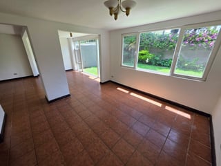 Casa con habitación de servicio y jardin en renta KM 13 CAES Ref-5834 - 3