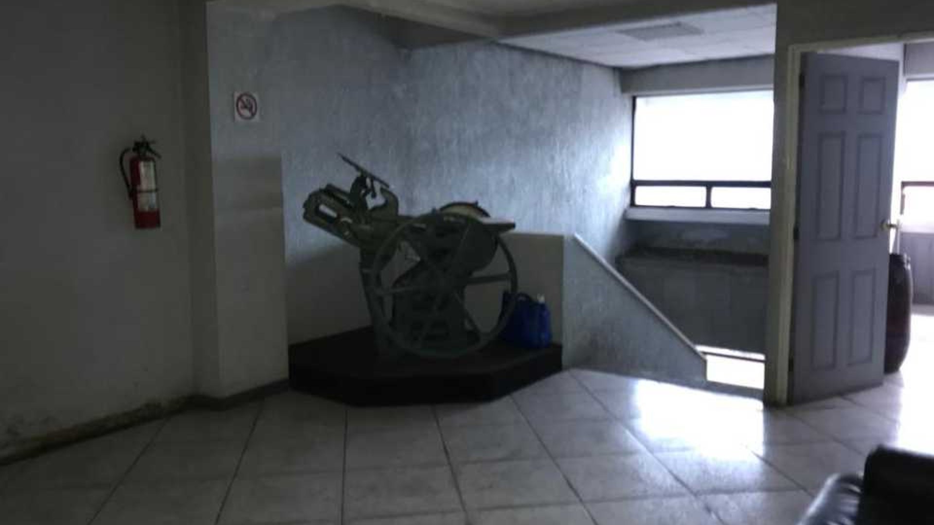 EDIFICIO DE CUATRO NIVELES  EN VENTA EN ZONA 5,.Excelente Ubicación . - Miniatura 14
