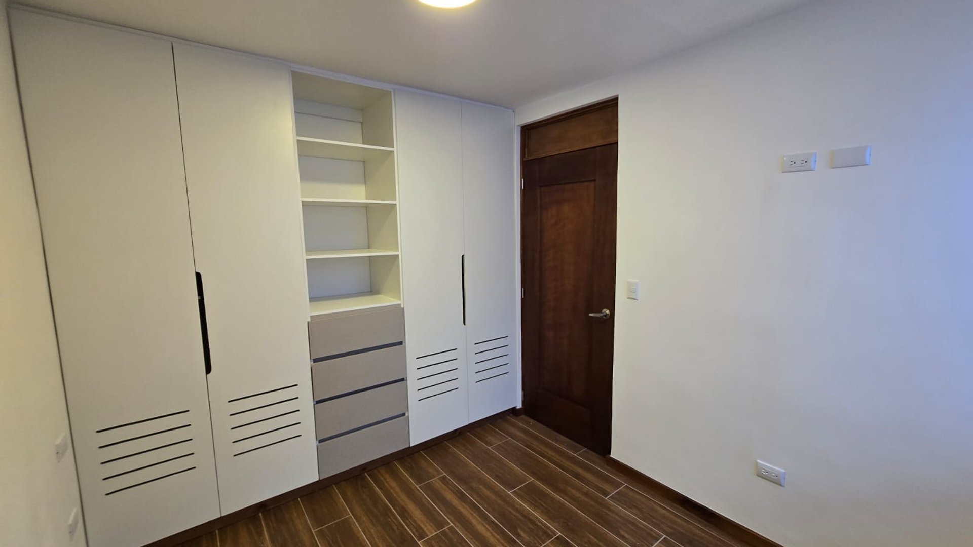 VENDO CASA EN ZONA 12 VIENTOS DEL VALLE - Miniatura 15