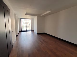Apartamento en venta en Edificio Vistana zona 14 - 4
