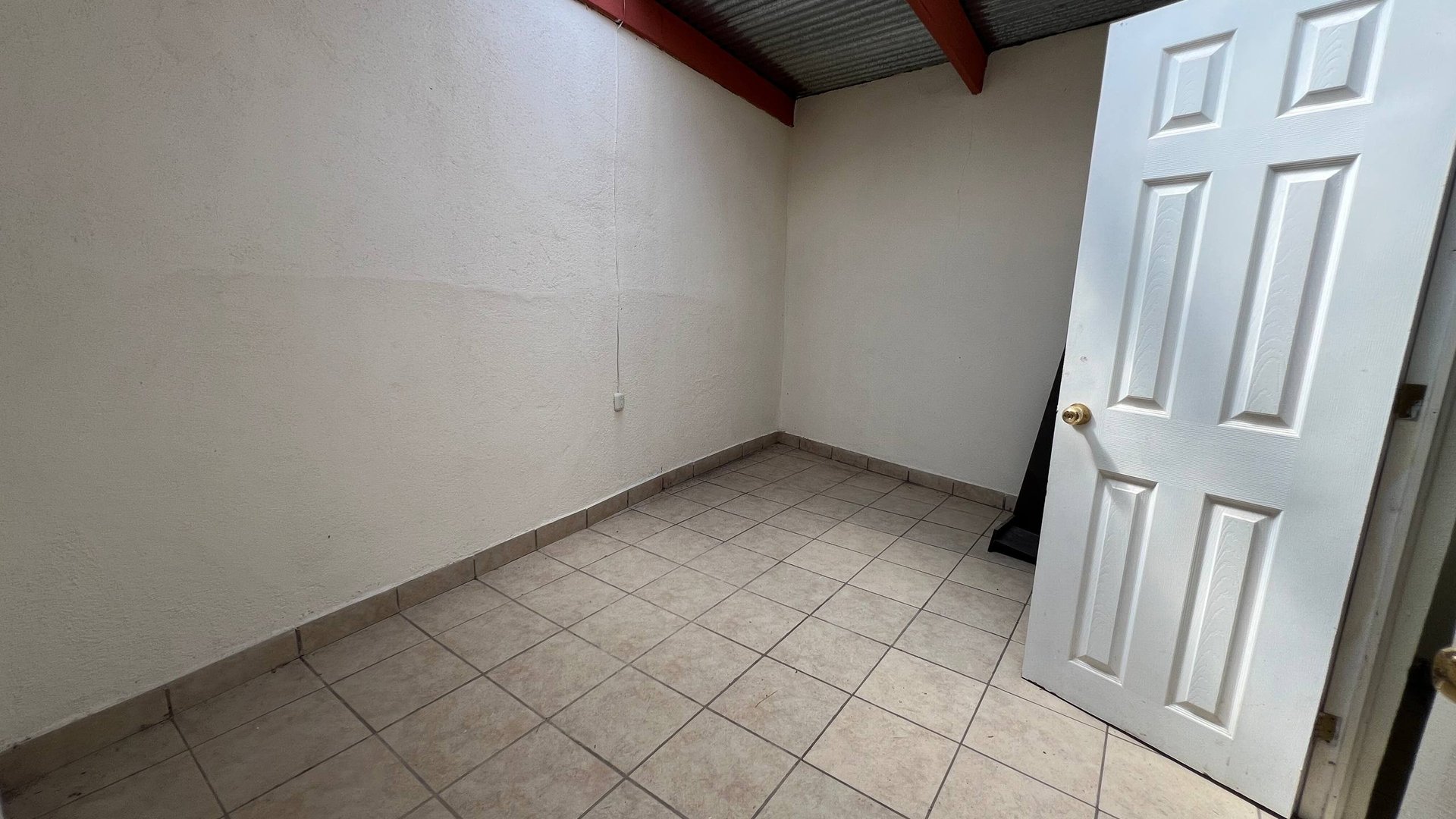 Casa en renta en Kanajuyu 2 zona 16 - Miniatura 24