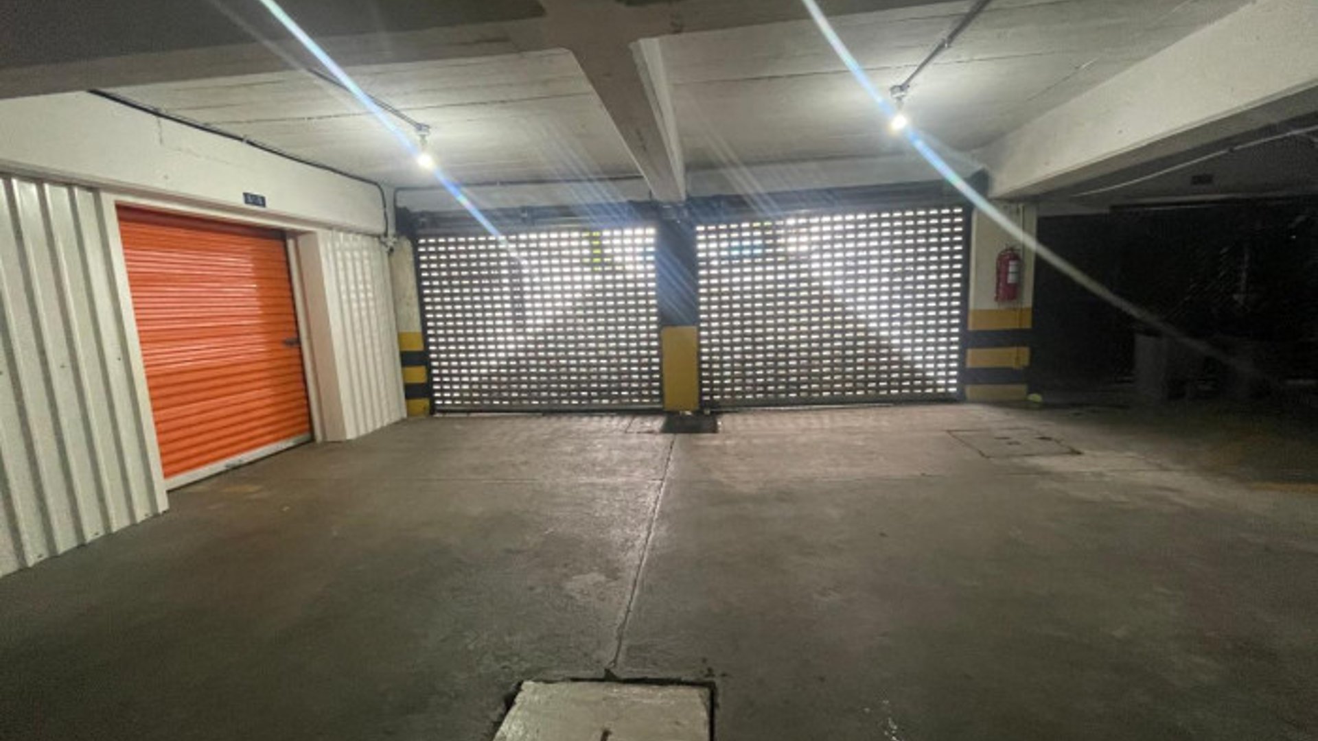Alquiler de Minibodega en Montufar Zona 9 Guatemala - Miniatura 14