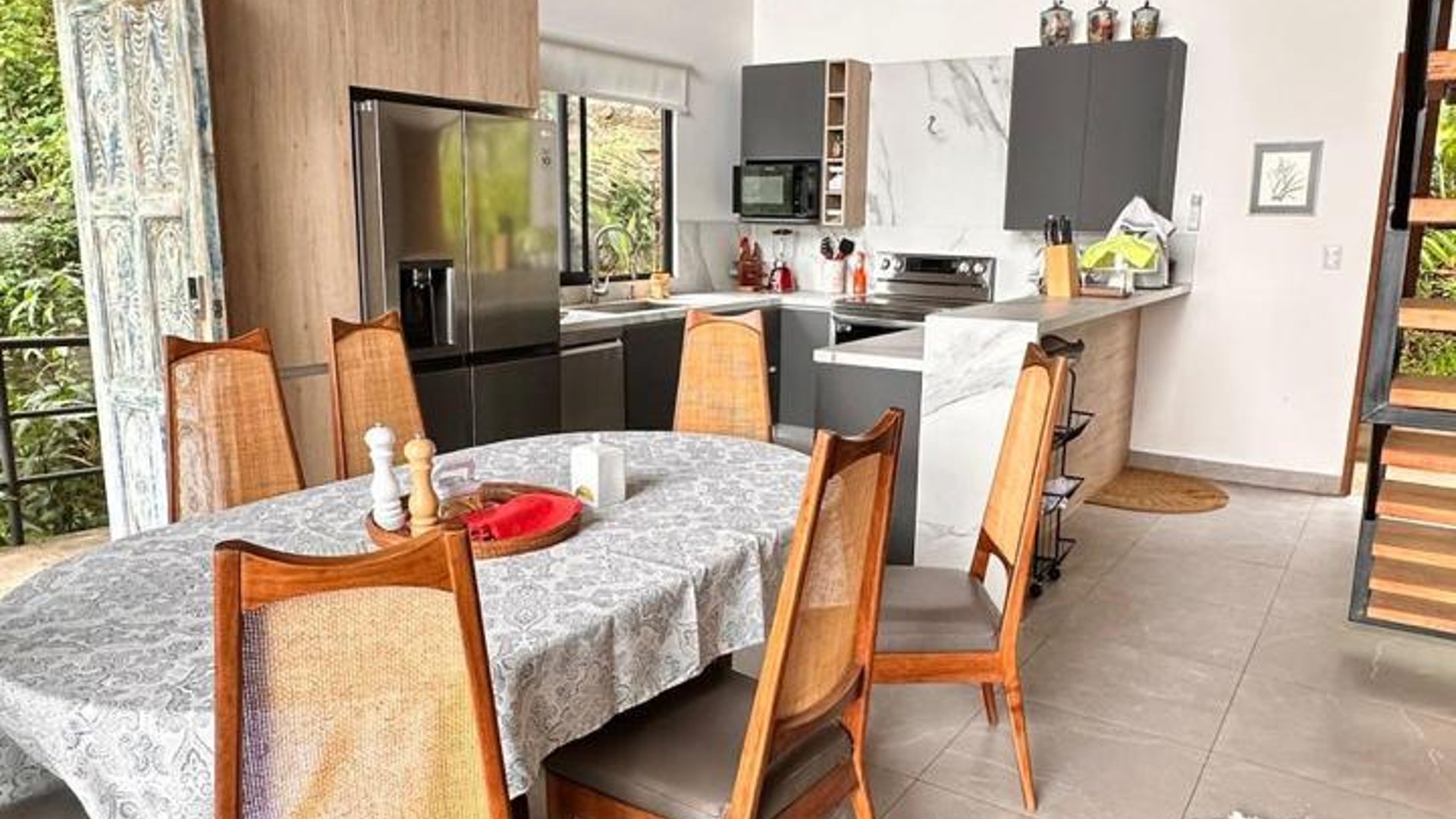 VENTA DE MODERNA CASA DE DESCANSO - LAGUNA DEL PINO