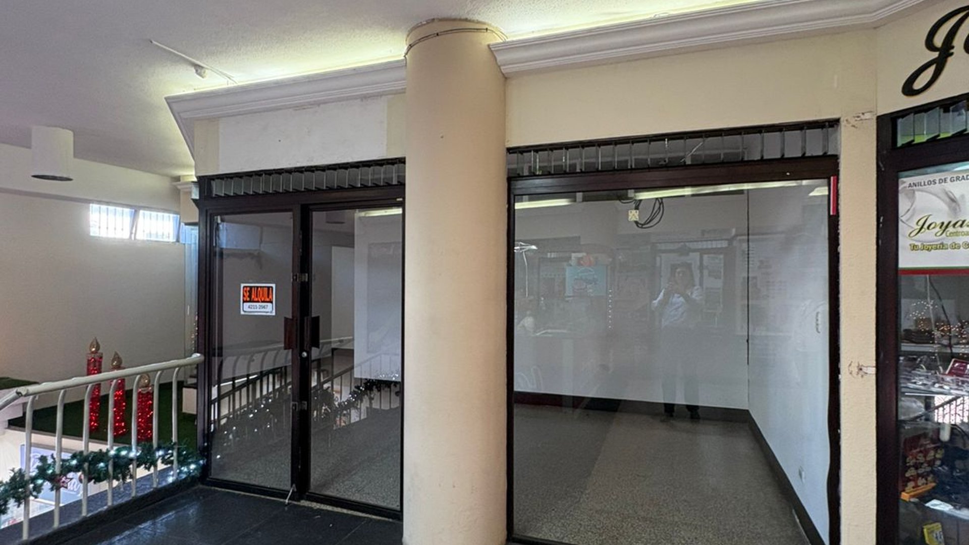 Locales en Alquiler Centro Comercial Real del Parque, zona 1
