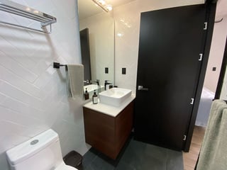 Apartamento para inversión en venta EON zona 10 - Image 7