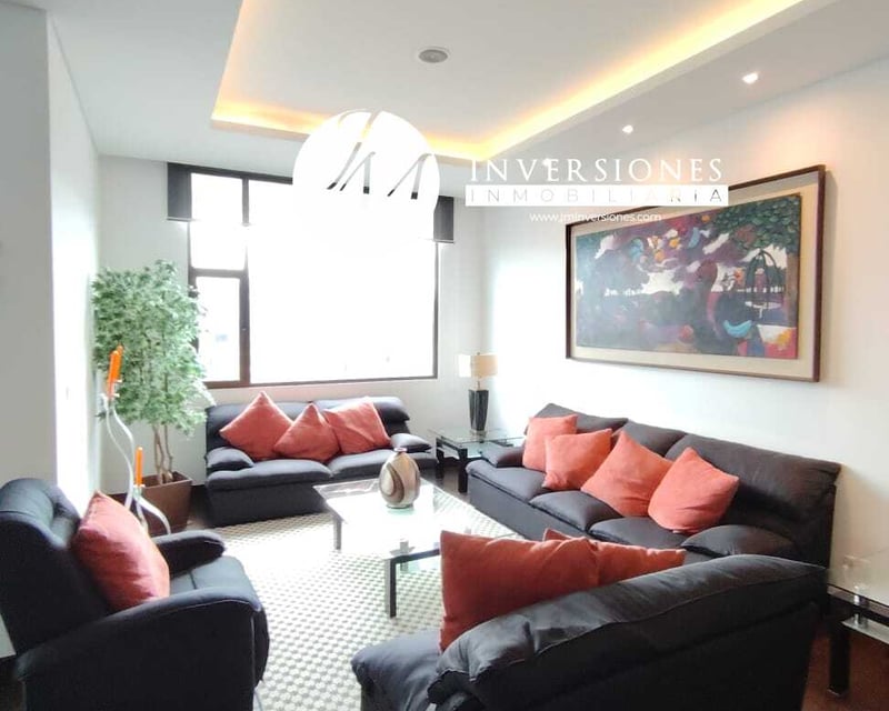 Spacious 3-Bedroom Apartment, Zona 14, Guatemala City - $1.4M