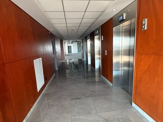 Alquiler de oficinas sobre avenida reforma zona 9 - 2