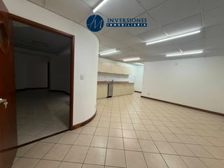 Oficina En Venta Con 216 mts En Zona 10 - 4