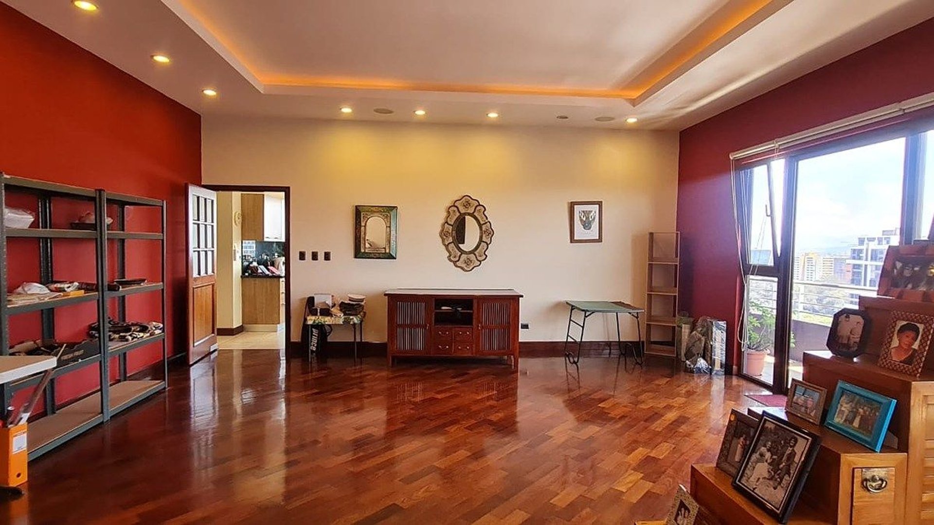 Penthouse en Renta  , Zona 10 - Image 1