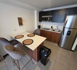 Apartamento amueblado en venta - 2 habitaciones en zona 14 Ref-5952