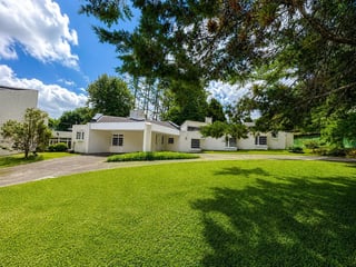 Residencia Exclusiva en Venta – San Jorge Muxbal - 2