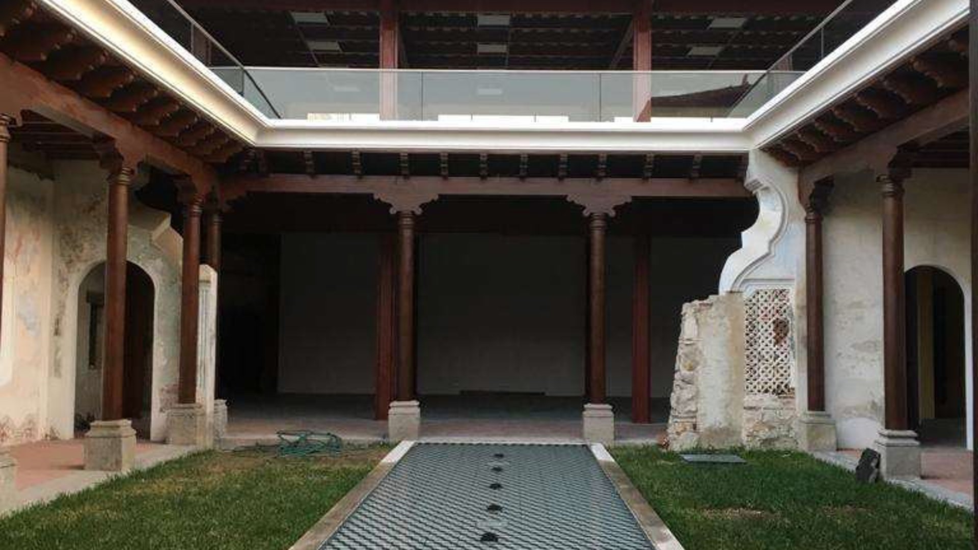 Oficina en alquiler en Palacio Arzobispal zona 1. - Miniatura 13
