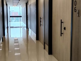 Oficina venta en zona 14 para inversión! rentada - Image 7