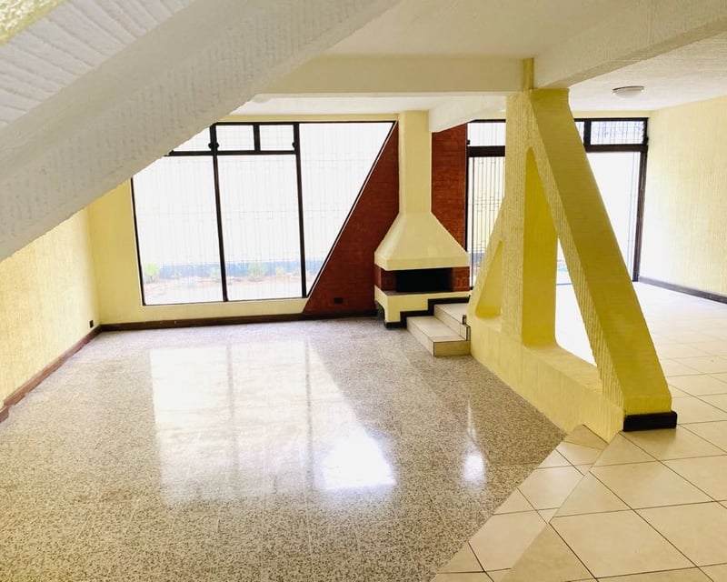 Casa en Renta en 20 Calle Zona 10