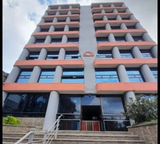 📍 OFICINA EN RENTA – 120 m² + 3 OFICINAS | TORRE CRISTAL | ZONA 9