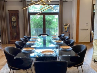 Precioso, moderno y muy iluminado Apto Amueblado en venta, zona 10 - 3
