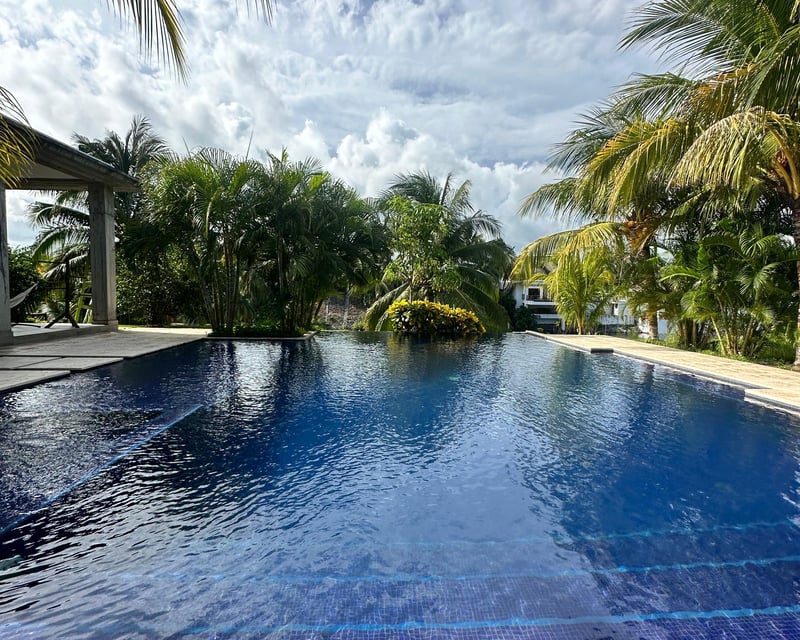 MODERNA CASA EN JUAN GAVIOTA MARiNA DEL SUR A ORILLA DE CANAL